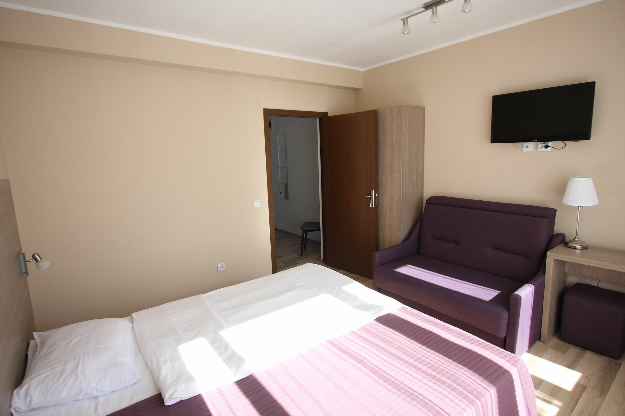 Studio Apartcity บราชอฟ ภายนอก รูปภาพ